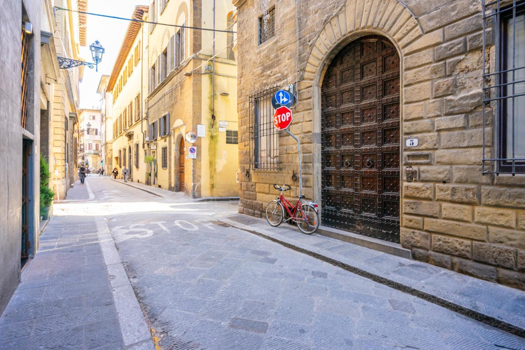 Appartamento Ponte Vecchio Con Posto Auto Su Richiesta Φλωρεντία Εξωτερικό φωτογραφία